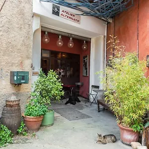 Appartamento Dans Un Atelier D'artiste 