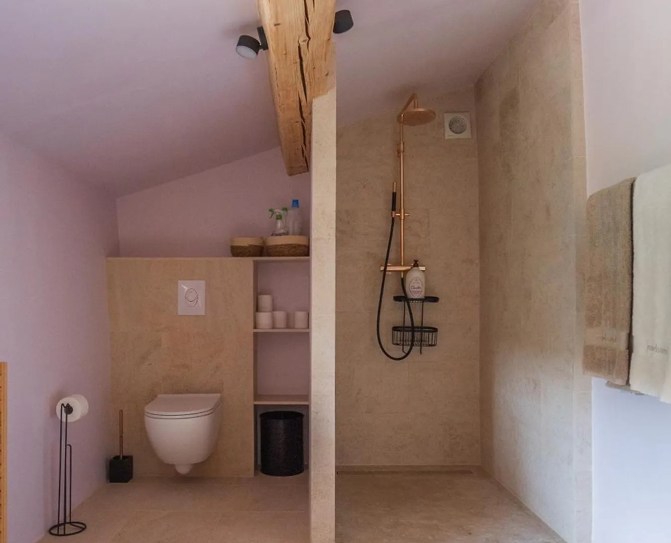 Chambre Suite Independante A La Basse Bastide Apt Bed & Breakfast